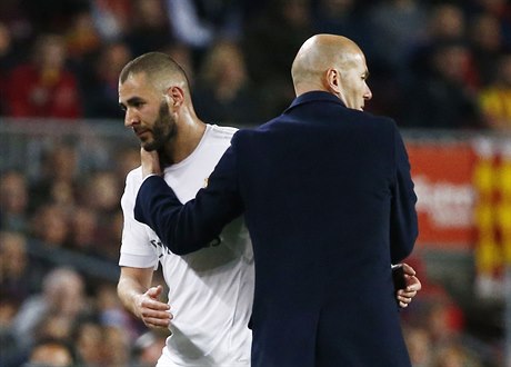 El Clasico - FC Barcelona vs. Real Madrid (Benzema a Zidane).