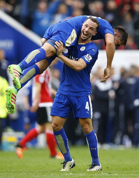 Radost fotbalistů Leicesteru po vítězství nad Southamptonem.