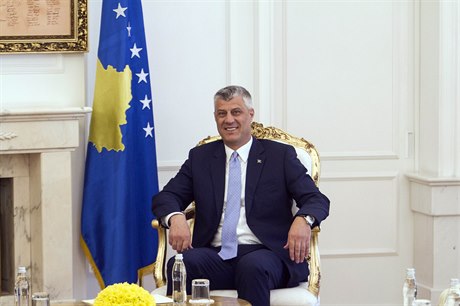 Přívětivá tvář pro kamery. Pověst nového prezidenta Kosova Hasmiha Thaçiho však...