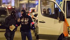 Chaos na dálnici ve Francii: policie střílela na pašeráky lidí, jeden mrtvý