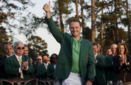 Danny Willett slaví vítzství na Masters 2016