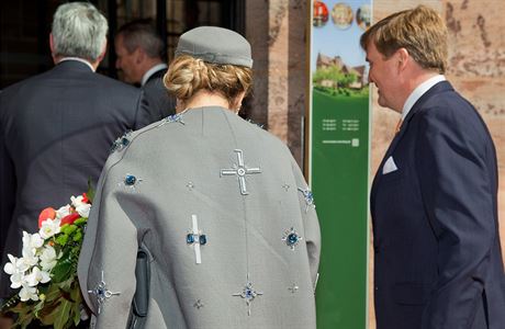 Kabát nizozemské královny Máximy.