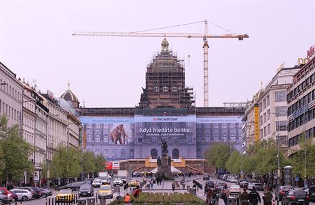 Reklamní plachta pes Národní muzeum v Praze.