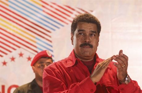 Venezuelsk prezident Maduro tlesk bhem schzky s dlnky v Caracasu.