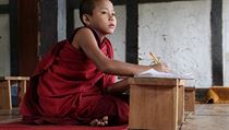 Jedenctilet mnich Dorji z Bhtnu m ji od narozen postien nohy. Od svch...