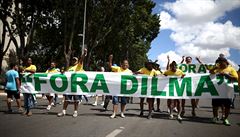 Pry s Dilmou, íkají protestující