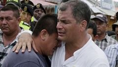 Ekvádorský prezident Correa a jeden z obyvatel.