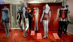 Londýnské V&A Museum nabízí výstavu vnovanou historii spodního prádla.
