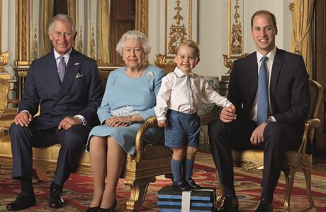 Britská královna Albta II. a následníci trnu na novém oficiálním snímku...
