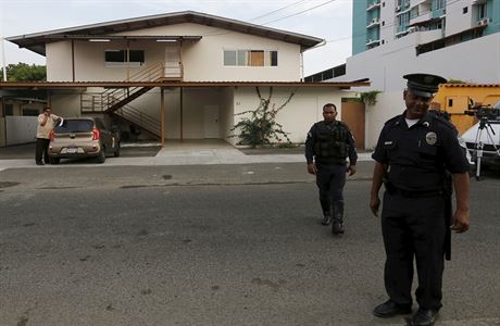 Polici prohledala budovu vlastnnou Mossack Fonseca.