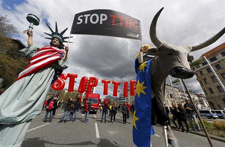 Smlouva o volnm obchodu TTIP vzbuzuje ji dlouhou dobu vn