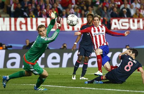 Fernando Torres stílí na branku Bayernu Mnichov