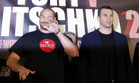 Fury a Kliko na stedení tiskovce.