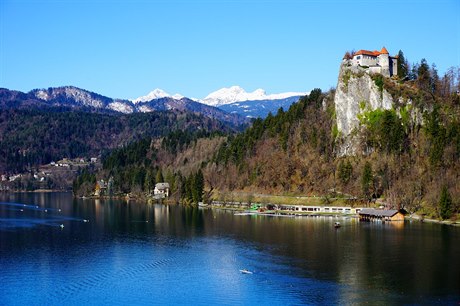 Stopy pradávné historie i nádherná píroda. Bled má ve.