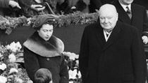 V roce 1954 s Winstonem Churchillem a svmi potomky Charlesem a Anne.
