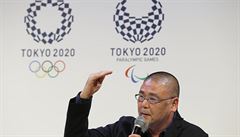 Japonský designér Asao Tokolo s novým logem pro OH 2020 a paralympiádu v téme...