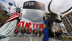 Smlouva o volném obchodu TTIP vzbuzuje ji dlouhou dobu ván