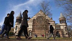 Studenti se prochází v areálu Princetonské univerzity. | na serveru Lidovky.cz | aktuální zprávy