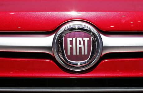 Logo výrobce automobil Fiat.