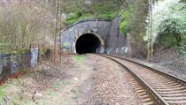 Chuchelský železniční tunel - pohled od Branického mostu.