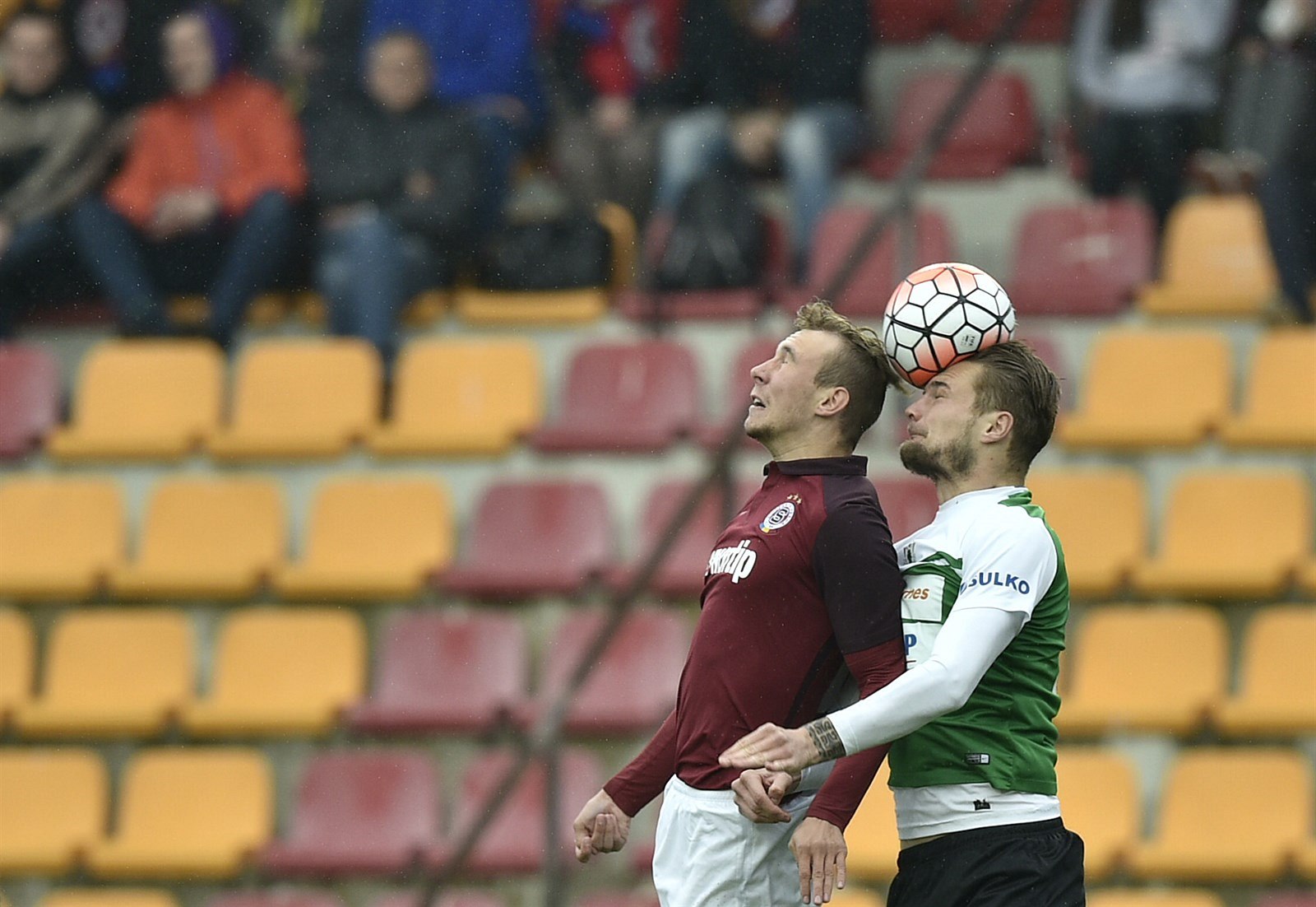 Autor jediné spar�anské trefy Turyna v souboji s Bene�em.