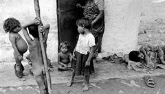 Fotografie mapuje �ivot p�íslu�ník� nejni��í kasty v Indii, takzvaných dalit�,...