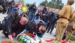 Noními vlci uctili v Brn památku voják padlých za 2. svtové války.
