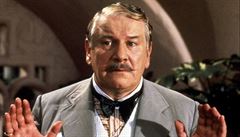 Dalí slavný pedstavitel Poirota byl Peter Ustinov.