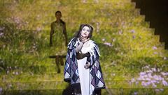 Rigoletto v kartonové krabici a drtivá Elektra z MET. Operní panorama Heleny Havlíkové