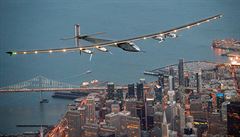 Letoun Solar Impusle 2 přelétá nad San Franciscem na konci své cesty z Havaje. | na serveru Lidovky.cz | aktuální zprávy