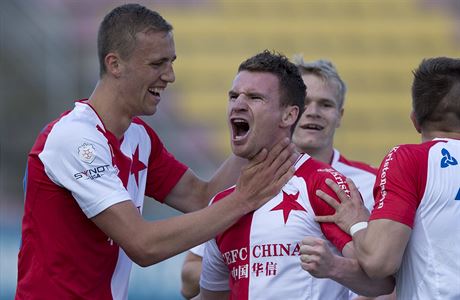 Utkn 29. kola prvn fotbalov ligy: 1. FK Pbram - SK Slavia Praha. Muris...