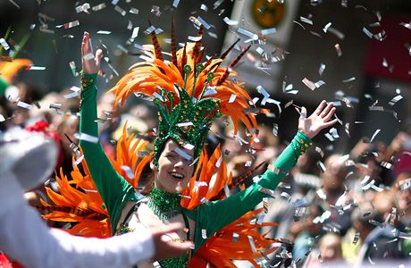 V Berlín o víkendu probhl 21. roník Karnevalu kultur.