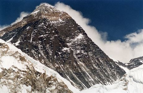 Mount Everest pi pohledu z Kala Patthar.