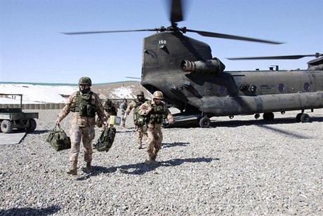 etí vojáci v Afghánistánu