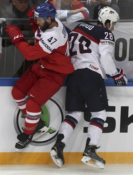 Úastník posledních dvou MS Michal Jordán (vlevo) pojede po návratu z NHL hned na Channel One Cup.