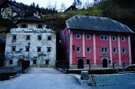 Kropa je díky své zachovalé architektue a technickému ddictví od roku 1953...