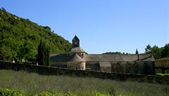 Abbaye de Senanque - jeden z nejhezích kláter v Provence