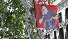 Fanouci Barcelony oslavují Luise Suareze.