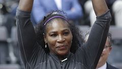 Serena Williamsová s titulem za ímské vítzství.
