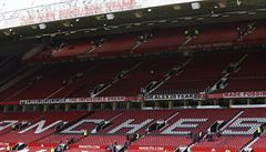 Prázdné hledit na stadionu Manchesteru United.
