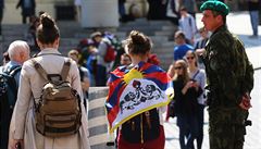 Tibetská vlajka na Pražském hradě. | na serveru Lidovky.cz | aktuální zprávy