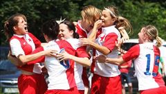 Slavia obhájila fotbalový titul. Ženy udržely po remíze náskok před Spartou