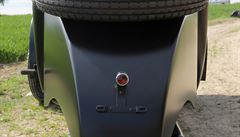 Replika p�edvále�ného vozidla Tatra 49.