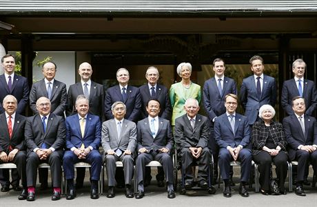 Pedstavitelé G7 na spoleném snímku