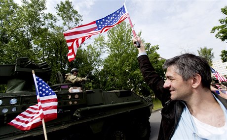 Ilustraní foto - vítání amerických voják.