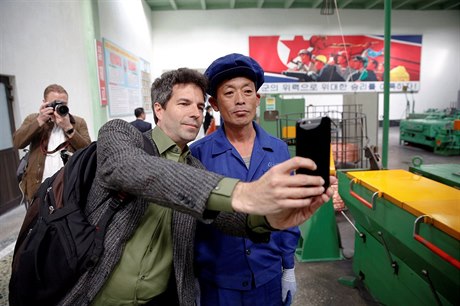 Zahraniní noviná vyuívá píleitosti a dlá si selfie se severokorejským...