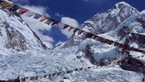 Everest a ledopád