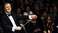 Finský dirigent Oramo vyměnil hokejku za housle a taktovku. Podruhé vystoupí na Pražském jaru