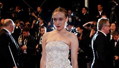 Hereka Chloe Sevigny na erveném koberci ped premiérou filmu Personal Shopper.