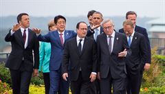 Mocní svta na prvním dni summitu G7 v Japonsku. Zleva italský premiér Matteo...